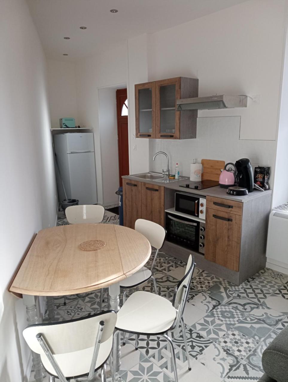 Appart Proche Toutes Commodites Souvigny Luaran gambar