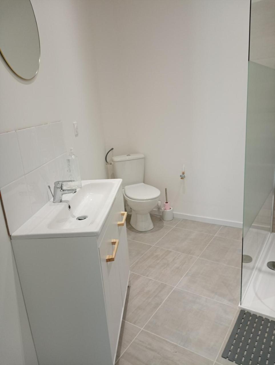 Appart Proche Toutes Commodites Souvigny Luaran gambar